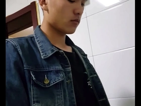 Gay piss fetish with Asian twink
